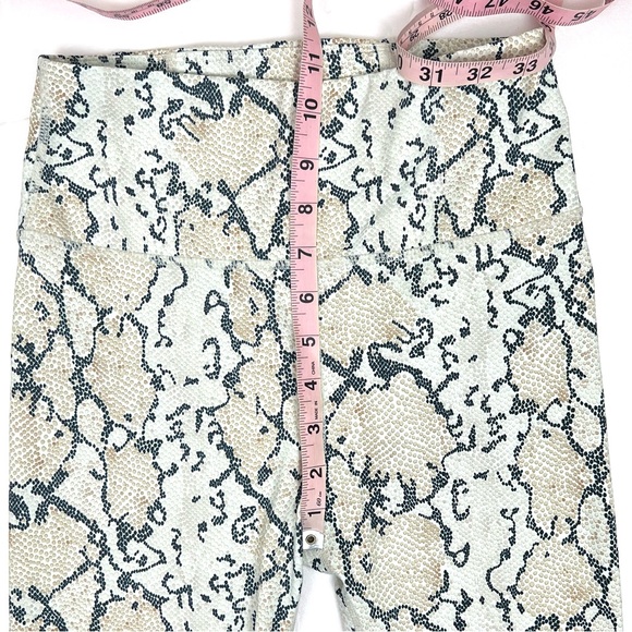 All Fenix x Anthropologie Python Snakeskin Print 7/8 Leggings - Picture 12 of 15